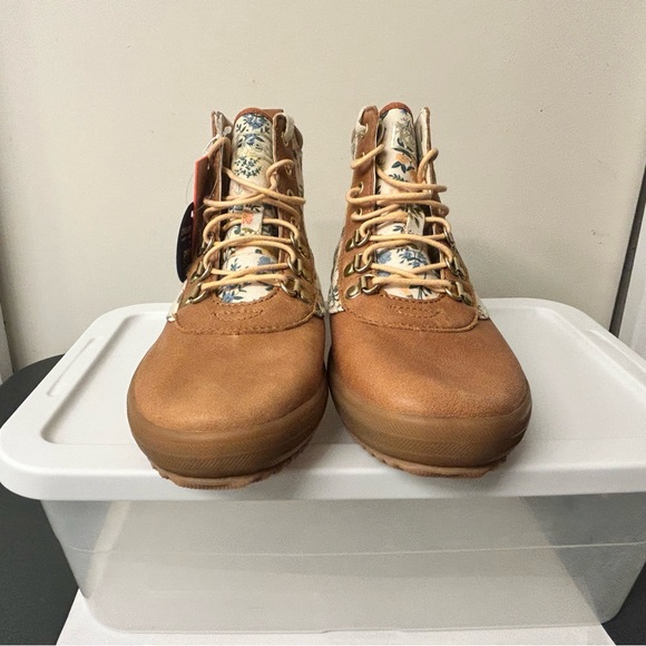 NWT Keds x Rifle Paper Co. Scout Boots in Wildflower Natural - Picture 6 of 9